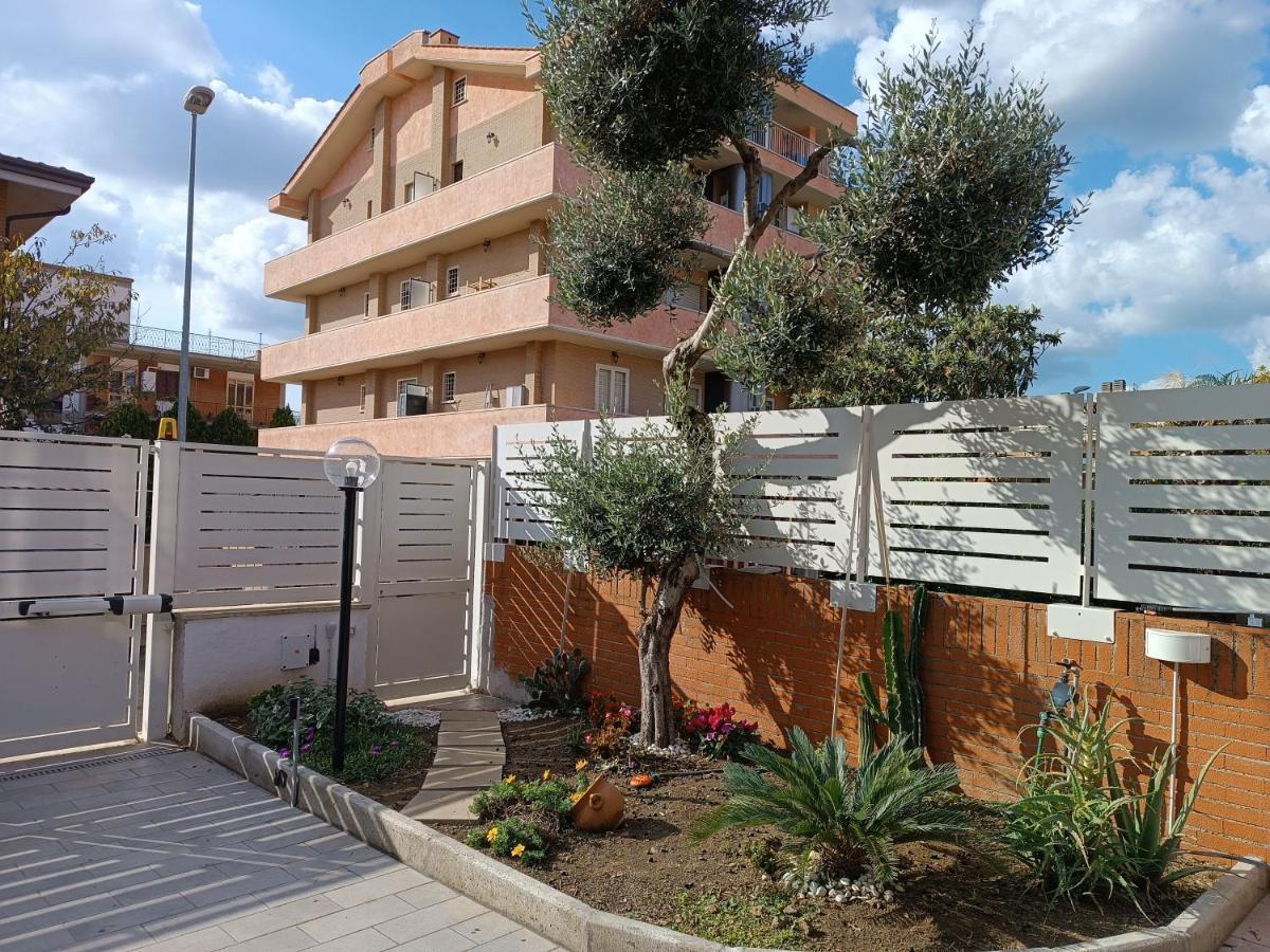 Touch&Go - Stanza Privata Con Servizi Ciampino Extérieur photo