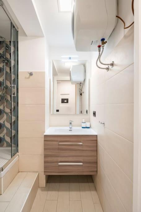 Touch&Go - Stanza Privata Con Servizi Ciampino Extérieur photo